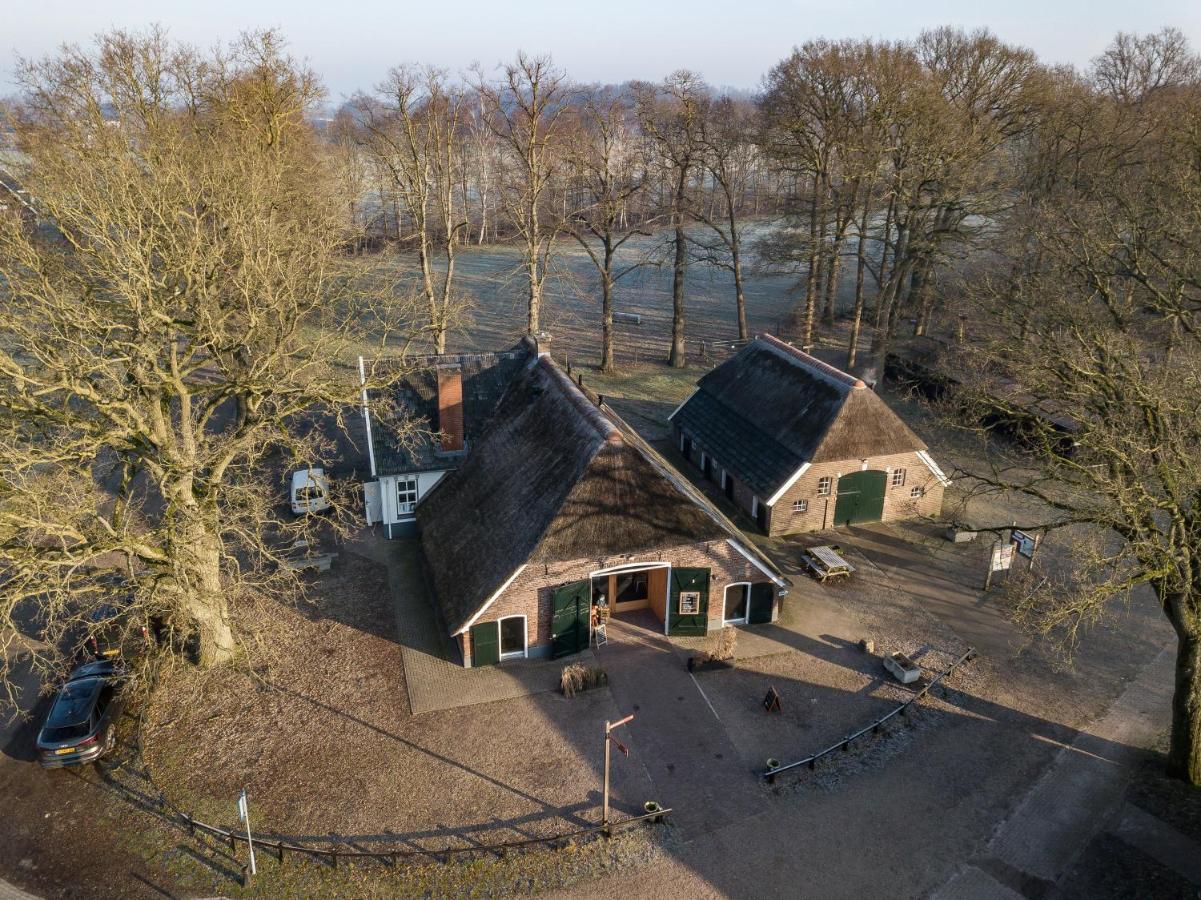 Herberg De Pas Haarle Exteriör bild